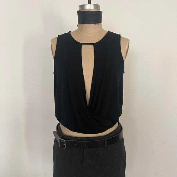 Nwt bcbg black keyhole - Picture 2 of 7